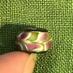 Pandora Murano glass charm, green with pink/white swirl pattern, 1 of set of 5